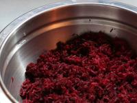 Mix the prepared celery, finely ground beetroot...