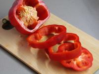 Cut th peppers into rings. Clean the inside....