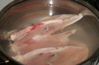 Pour washed chicken giblets over with approx. 2...