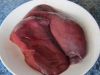 Wash the pork liver, let it drain and replace into...