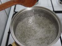 Cook the sugar with water into the sticky syrup...