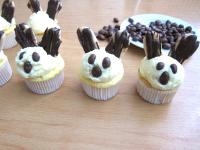 Use raisins in chocolate to create bunny's...