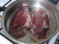 Put them in a hot dry pan with the skin down,...