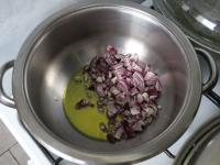 Peel the onion, cut finely and fry in oil....