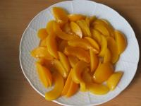 Cut the peaches into parts....