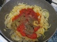 ...and add with tomato puree in which they were...