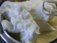 Mix the flour step by step with baking powder and...