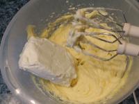 Add cream curd......