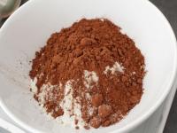 Mix the flour with baking powder, cocoa and salt...