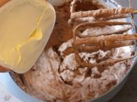 Add mascarpone into the cream and whip briefly....