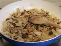 Fry the onion with mushrooms in oil....