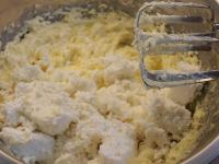 Add cream curd and pudding to the butter and whip...